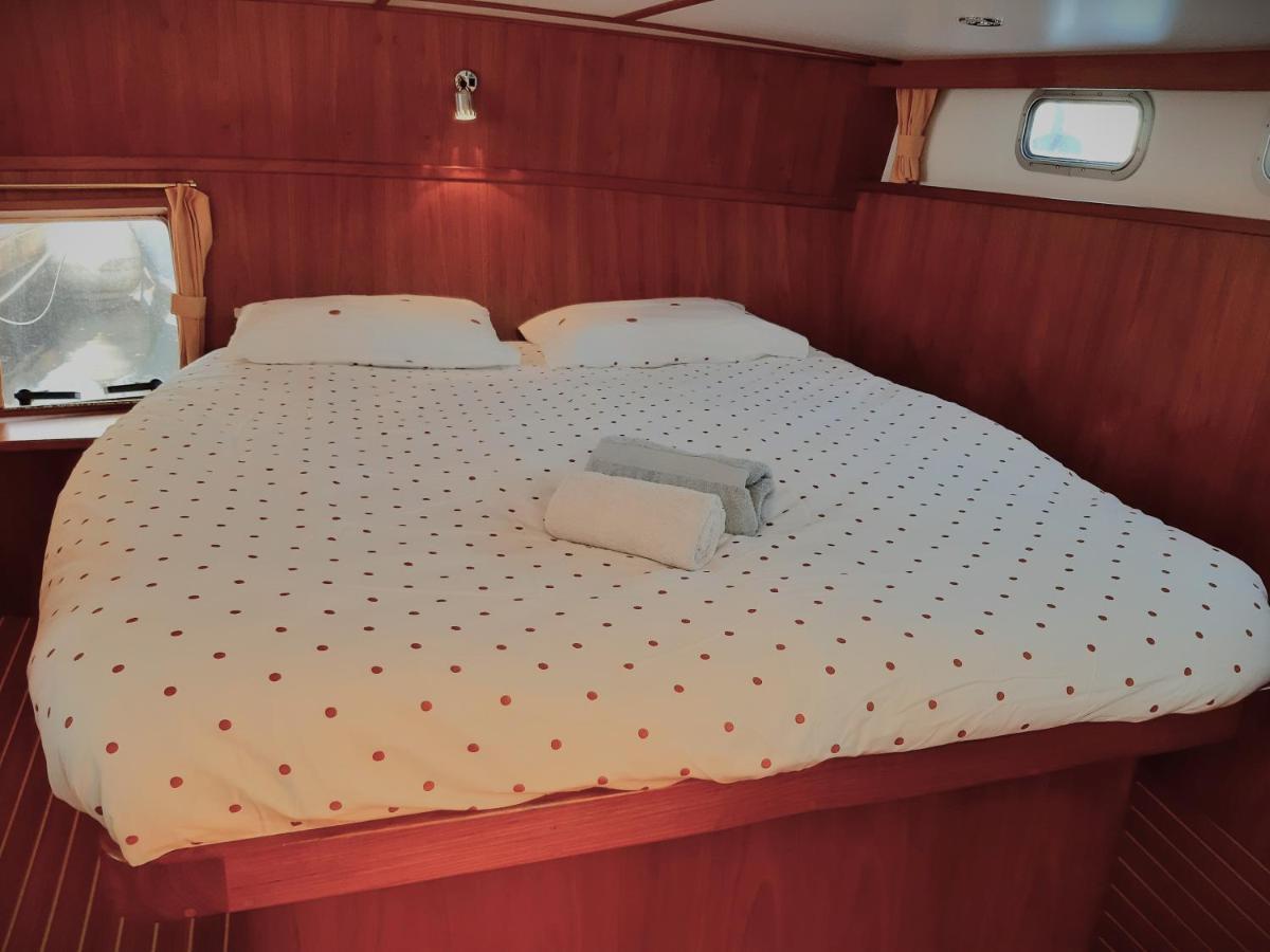 מלון אמסטרדם Motor Yacht Amazone מראה חיצוני תמונה